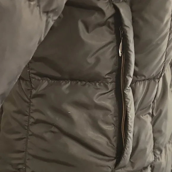 The North Face Women's Black Hooded Puffer Jacket 600 Fill - Picture 9 of 13